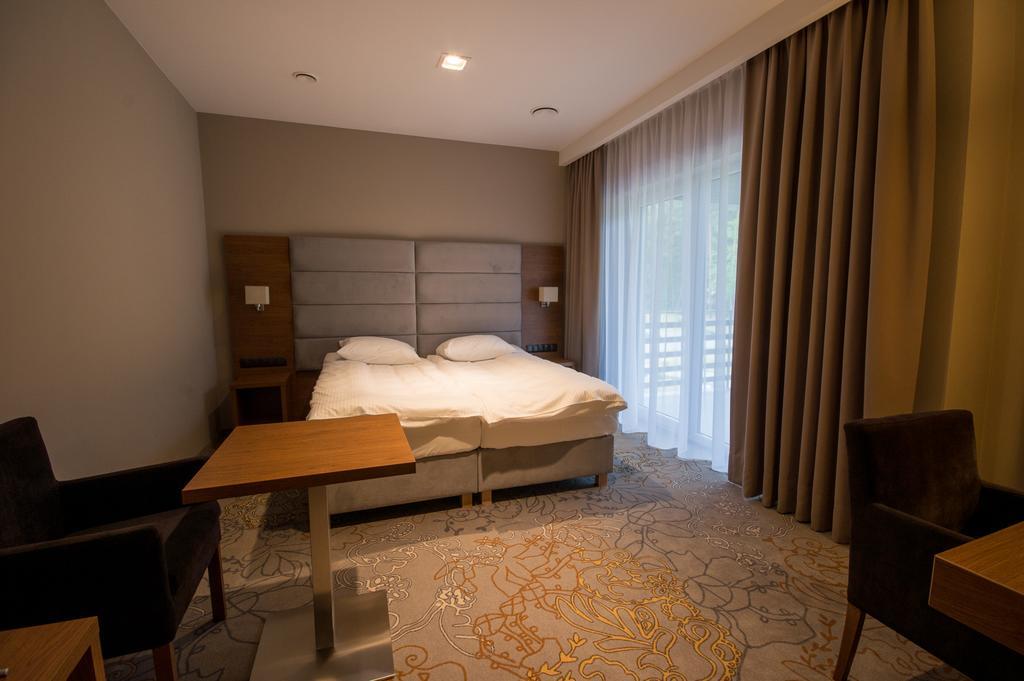 Rezydencja Sosnowa Luxury Hotel Janow Lubelski Ngoại thất bức ảnh
