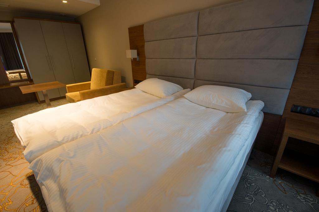 Rezydencja Sosnowa Luxury Hotel Janow Lubelski Ngoại thất bức ảnh